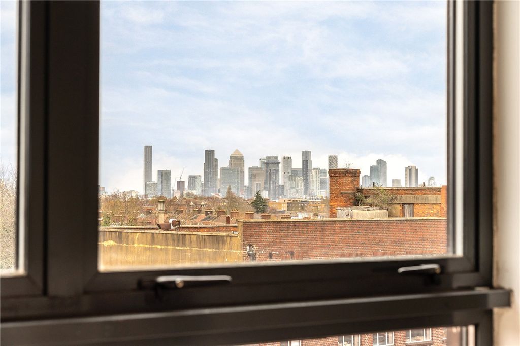 Property photo 2 of 12 Picture No. 16