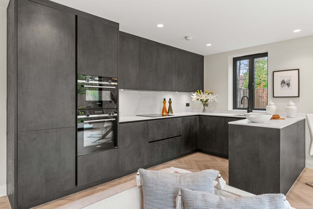 Property photo 3 of 29