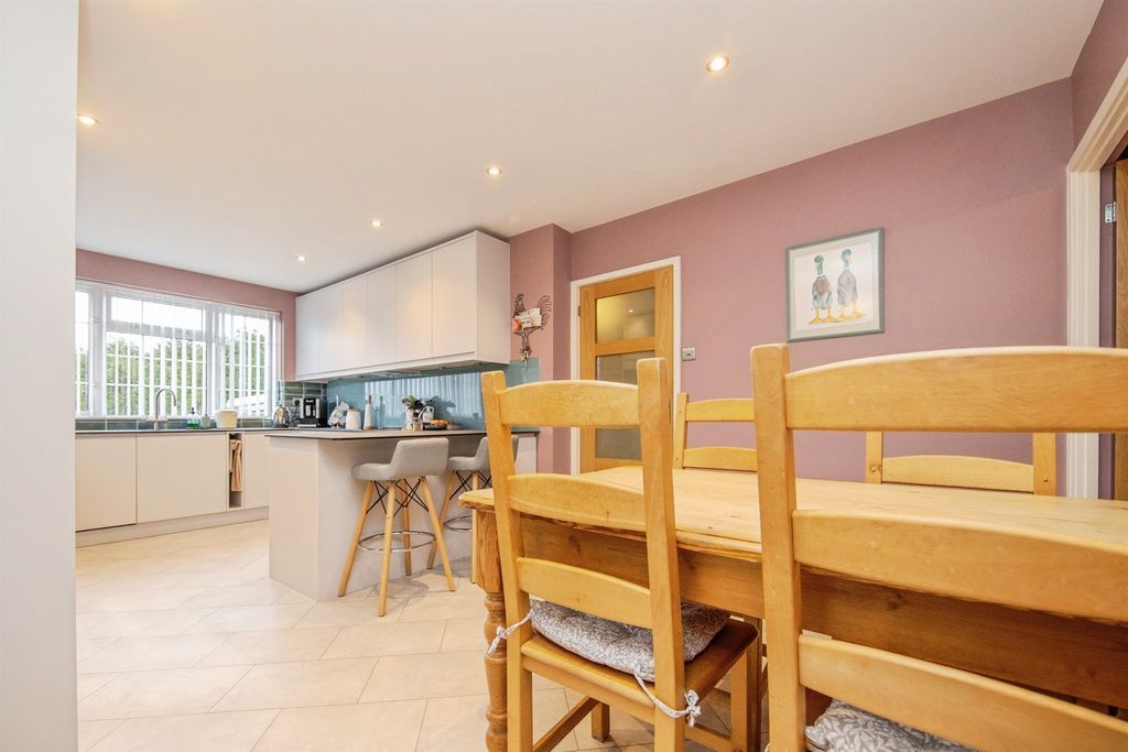 Additional image 7 of 4 bed detached house for saleQueens Road, Harwich CO12