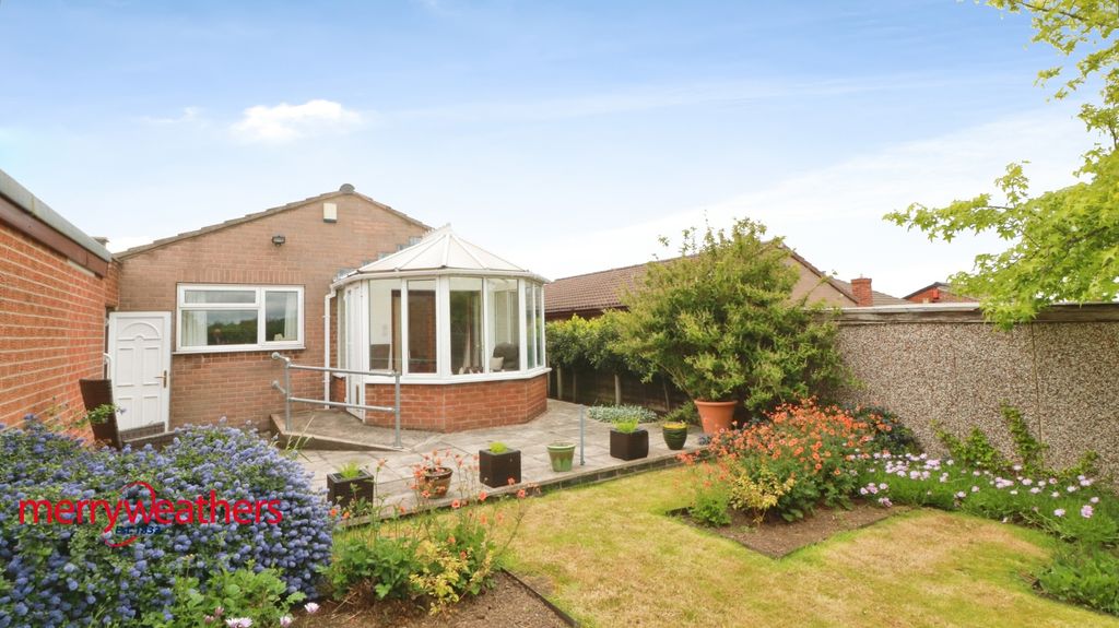 Property photo 3 of 16 External