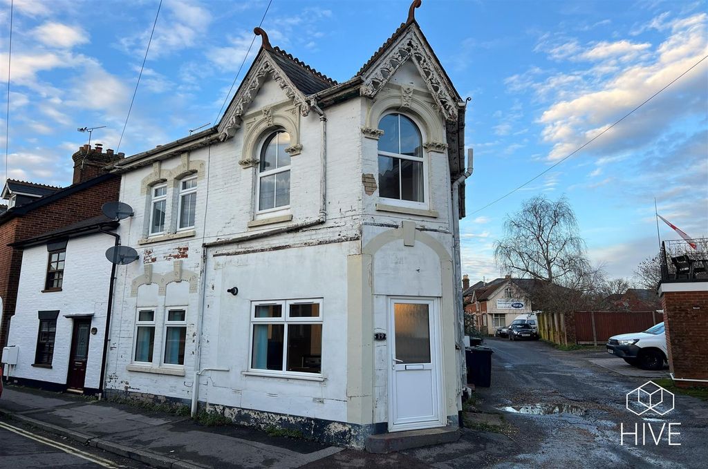 Property photo 1 of 9