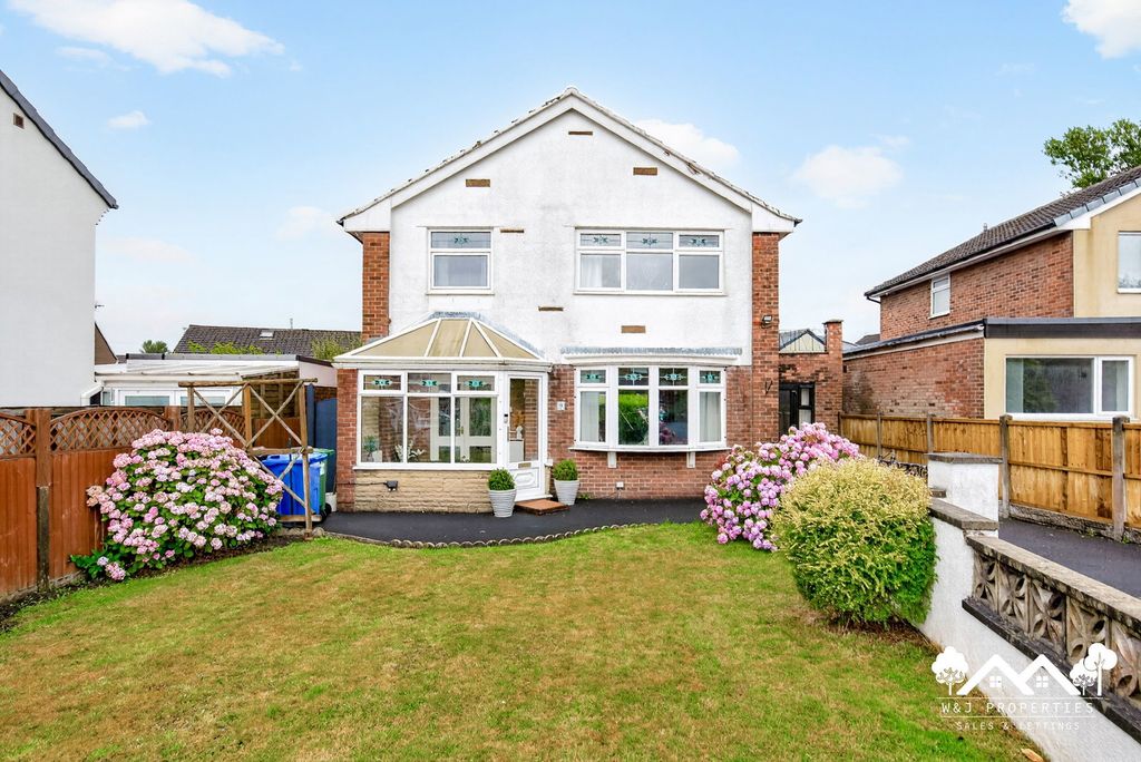 Property photo 1 of 32