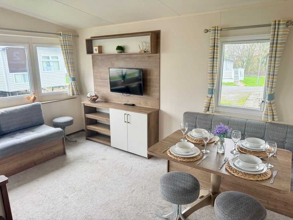 Property photo 1 of 6 Car0063870 - Static Caravan