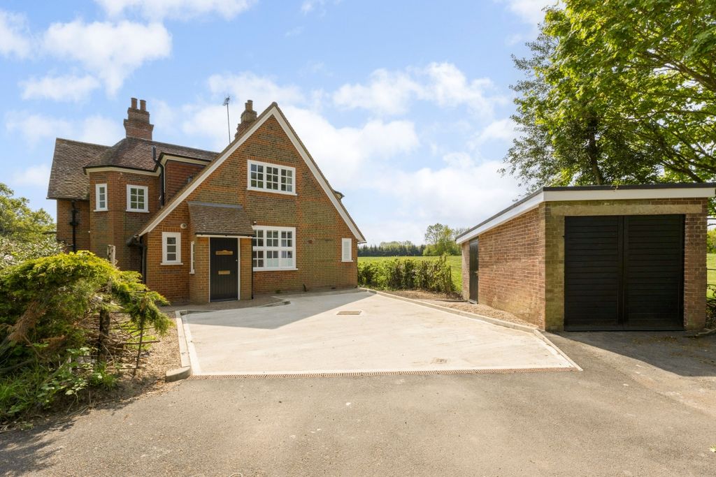 Property photo 1 of 13 90583_The Gate Ho...