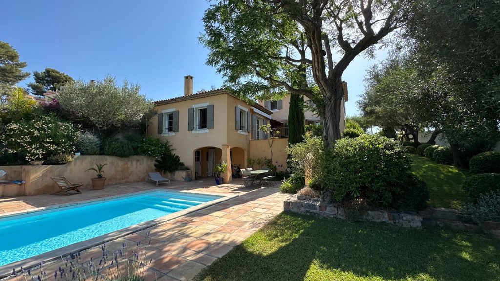 Property photo 1 of 11 Maison La Seyne Sur Mer 6 Room(S) 170 m2