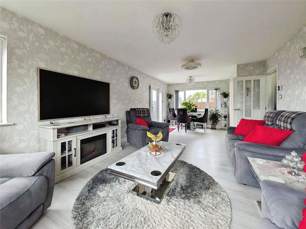 Property photo 2 of 18 Picture No. 33