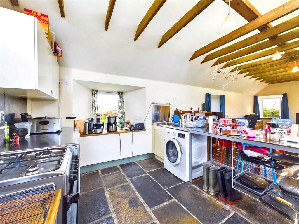 Property photo 2 of 16 Kitchen
