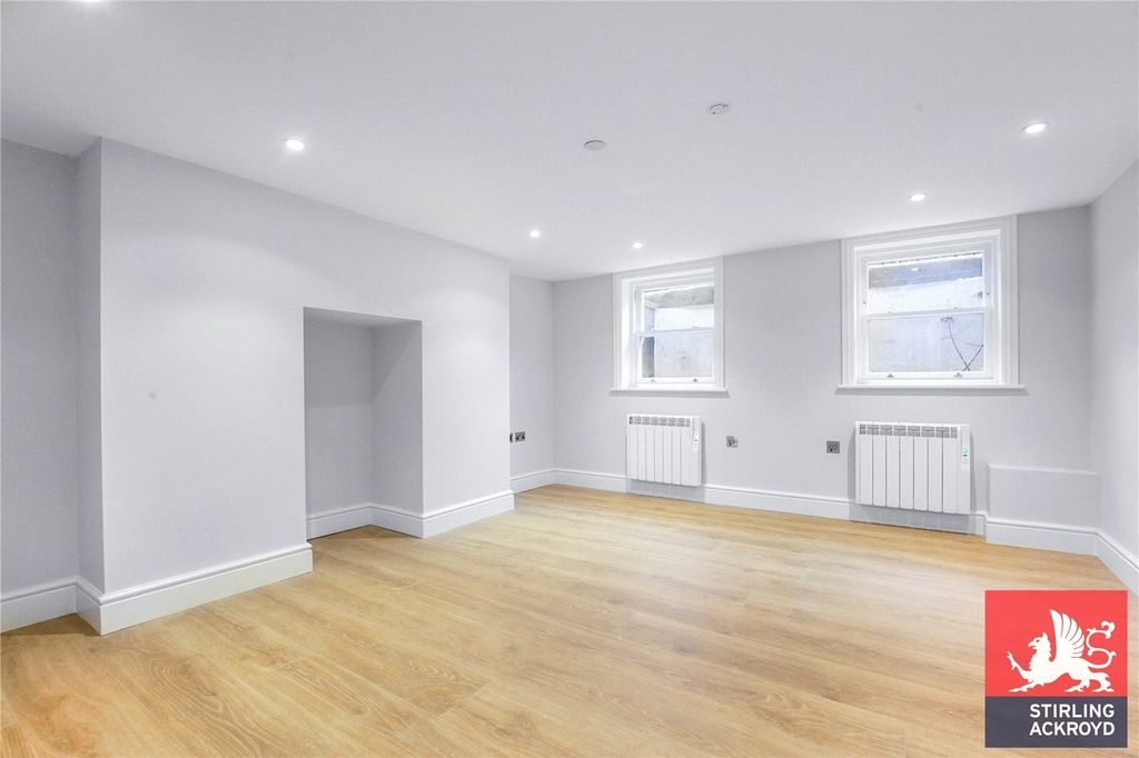 Property photo 3 of 11 Reception Room