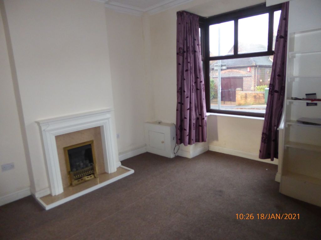 Property photo 2 of 11 Dining Room/ Third Bedroom