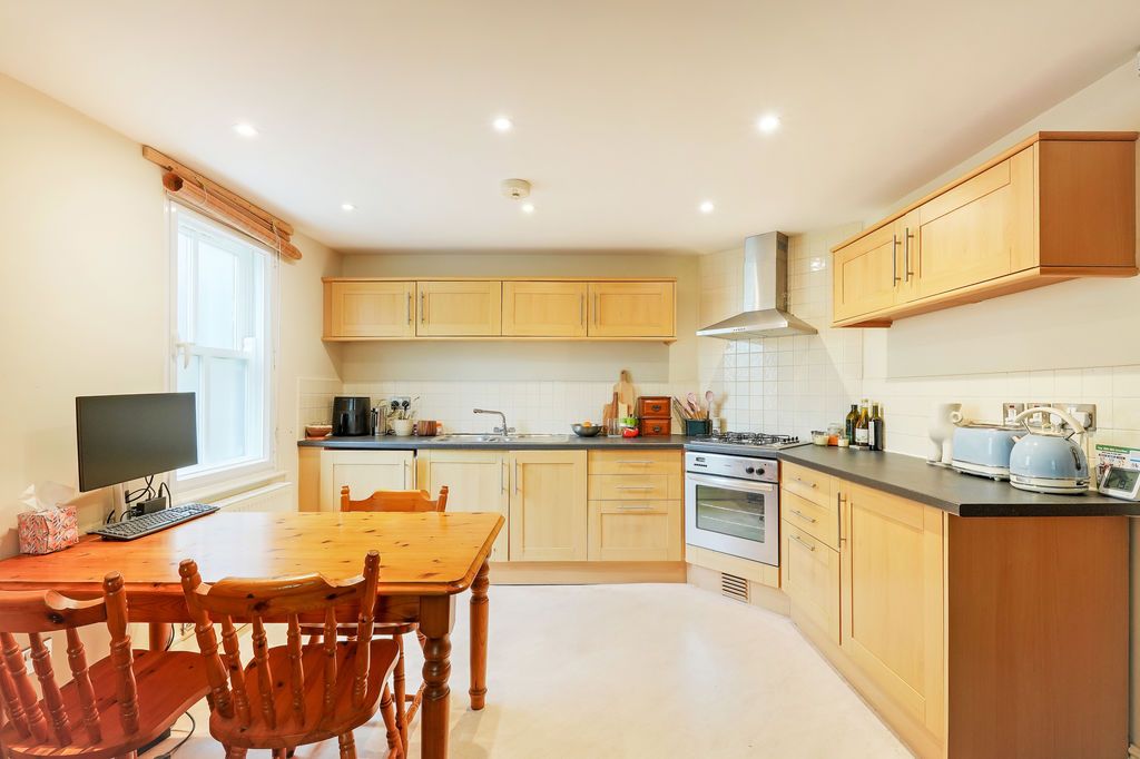 Property photo 2 of 21 Kitchen Dining Room