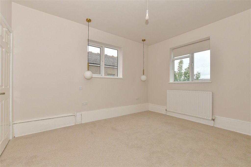 Property photo 2 of 9 Bedroom 1