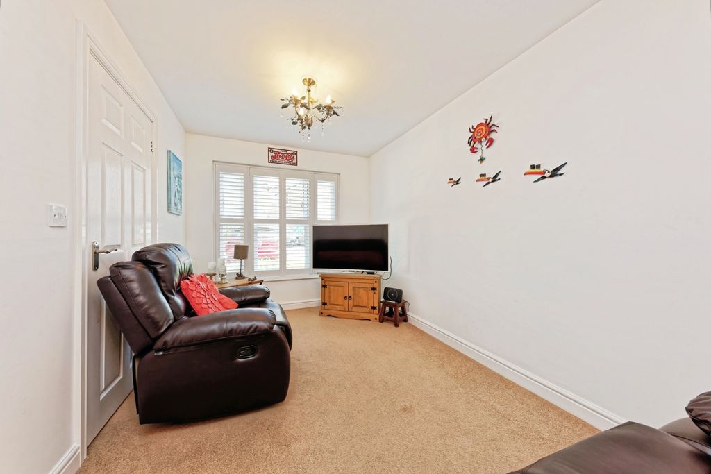 Property photo 2 of 22 Pbox-Img.Jpg