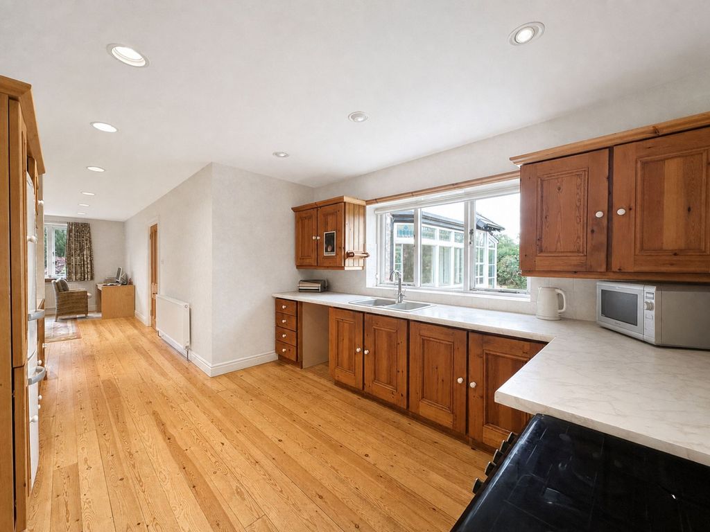 Property photo 2 of 40