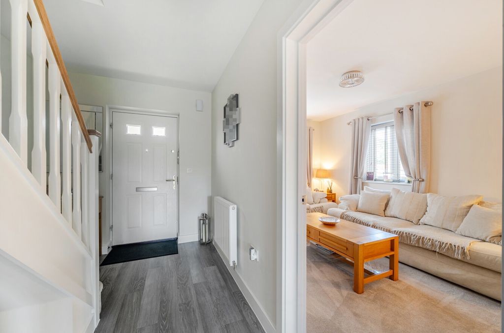 Property photo 3 of 12 1381360-13-69147F...