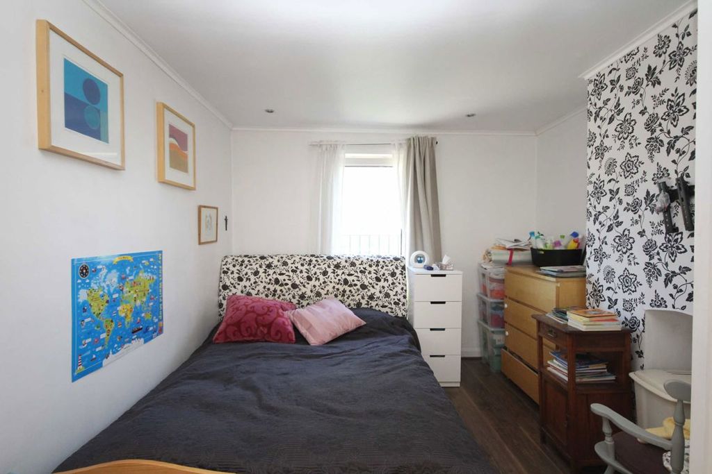 Property photo 3 of 5