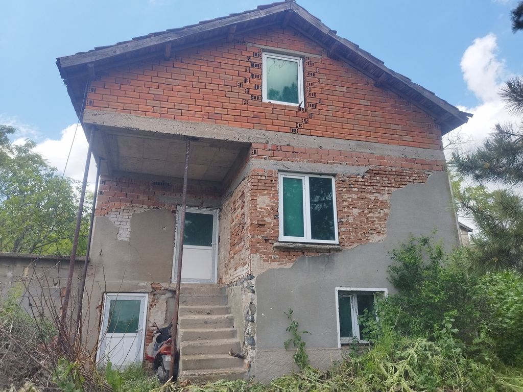 Property photo 1 of 6