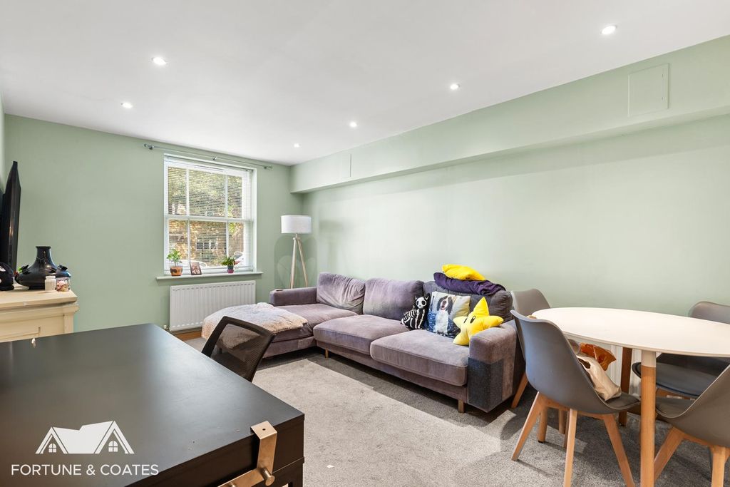 Property photo 2 of 15 Bowshercourt_7.Jpg