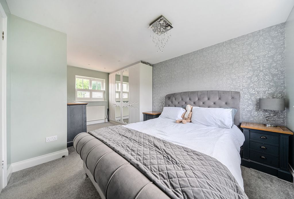 Property photo 3 of 13 1296810-15-68385F...