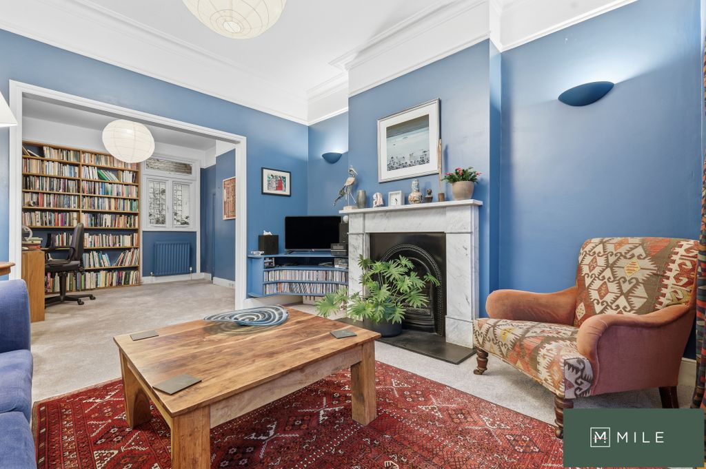 Property photo 3 of 17