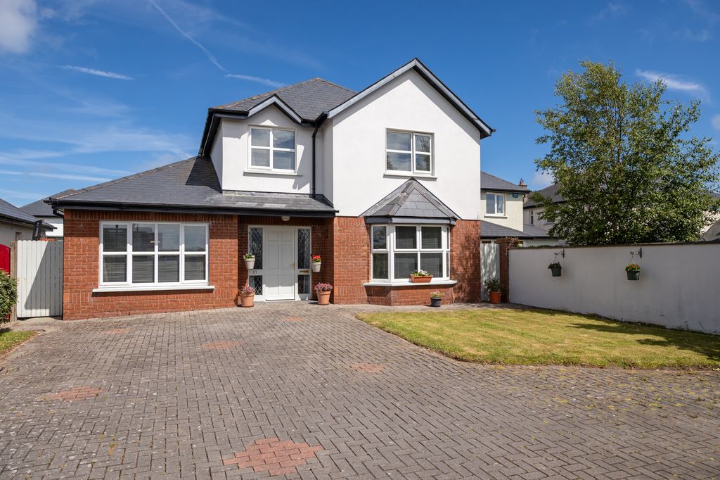 Property photo 1 of 31