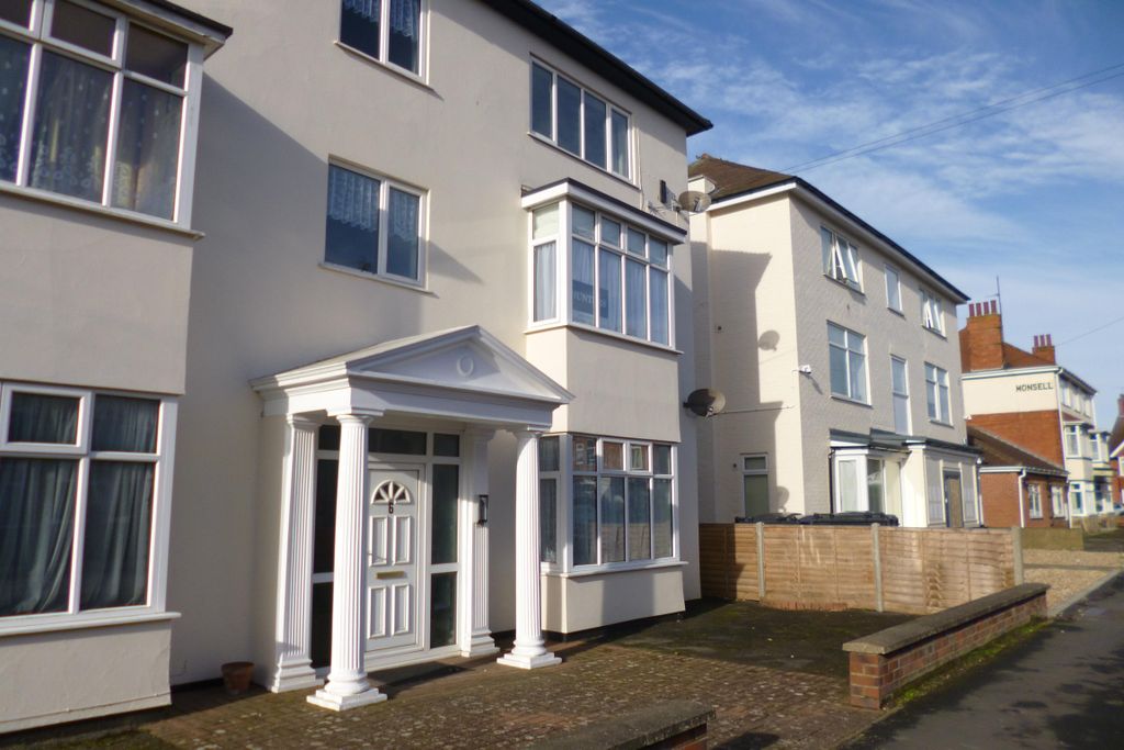 Property photo 1 of 10 Cover