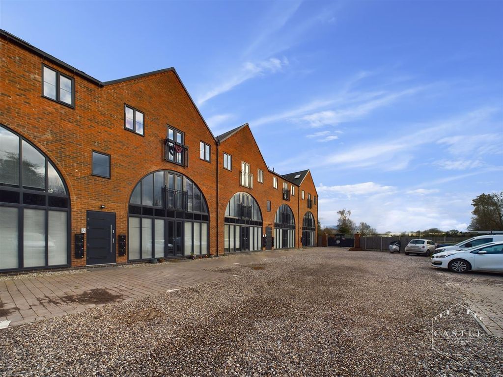 Property photo 1 of 8 Cam02833G0-Pr0107-Still008.Jpg