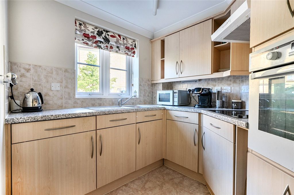 Property photo 2 of 18 Kitchen