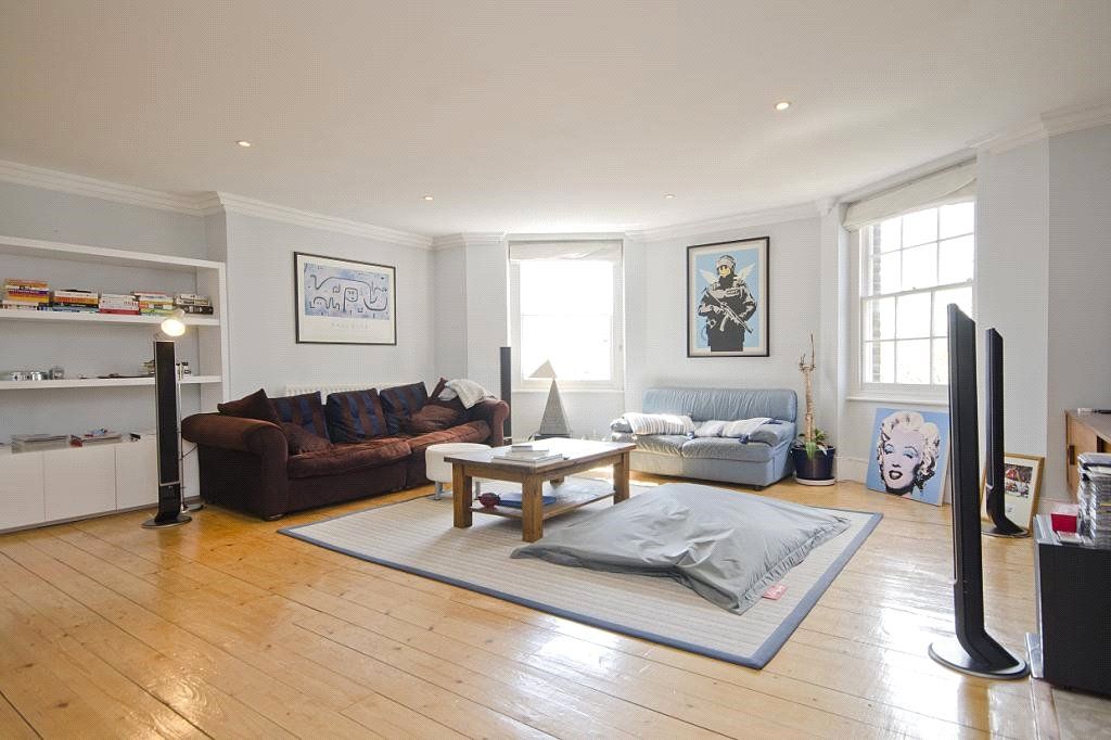 Property photo 1 of 8 Living Room