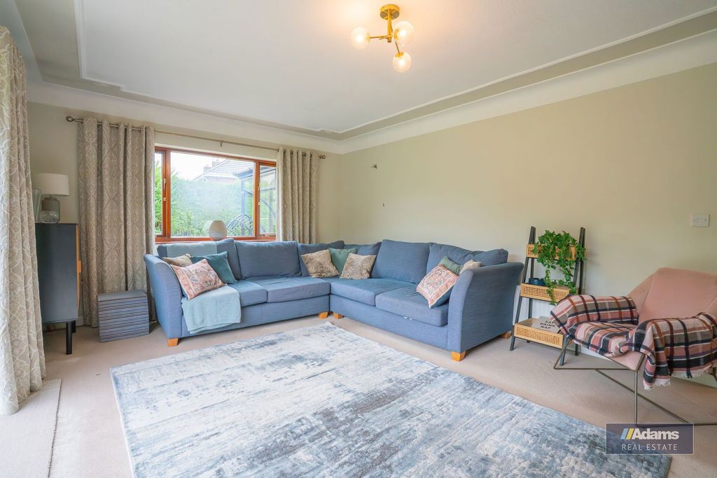 Property photo 2 of 48