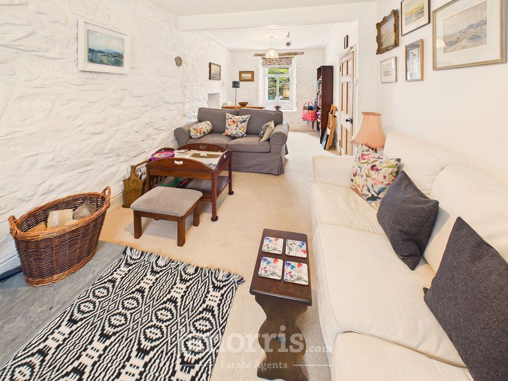 Property photo 2 of 33