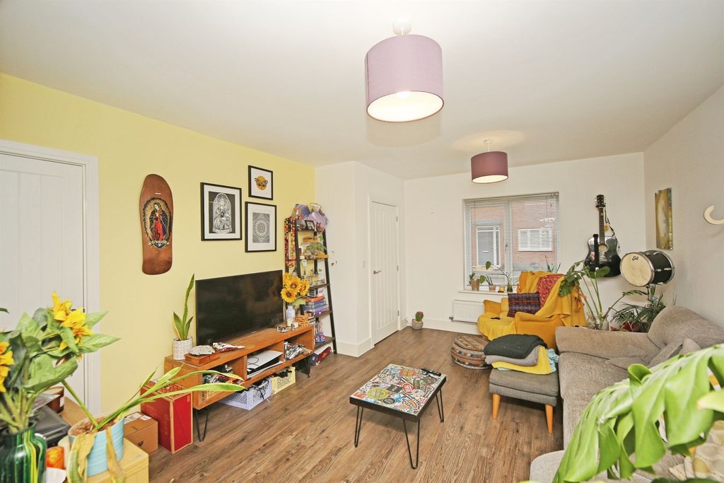 Property photo 3 of 19