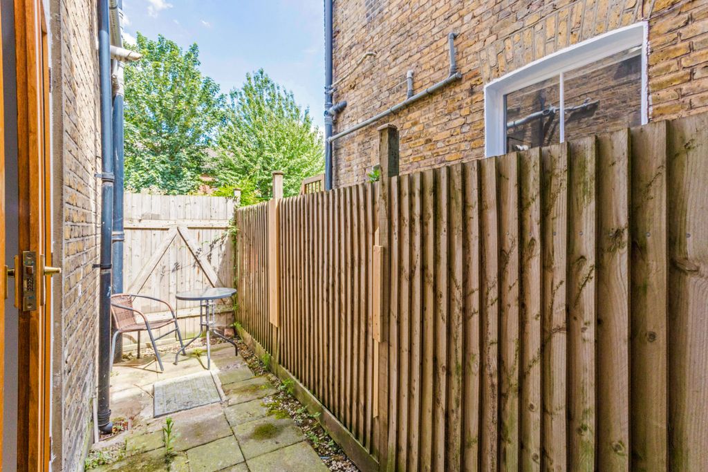 Property photo 3 of 7 Patio