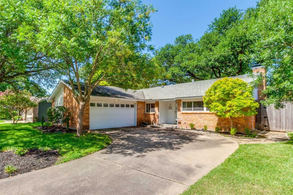 Property photo 1 of 24