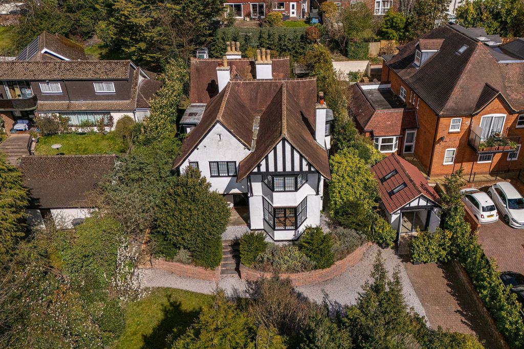 Property photo 1 of 17