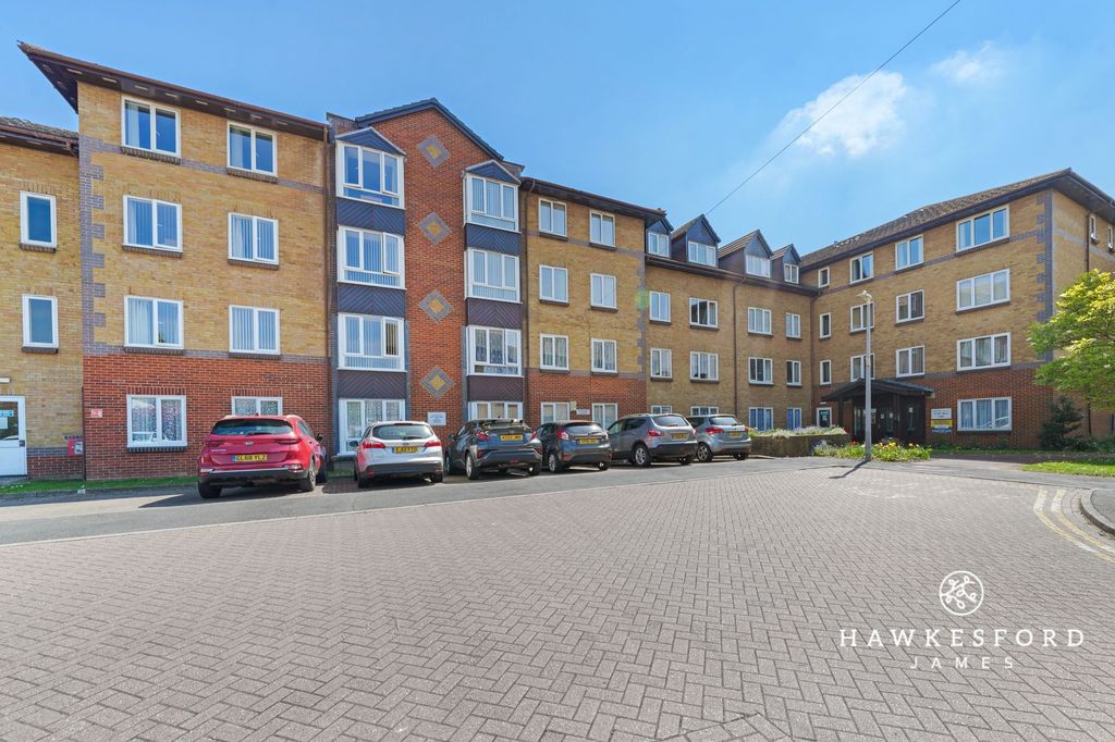 Property photo 1 of 14 Barkers Court, Sittingbourne - Front