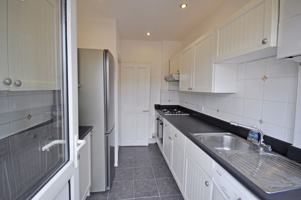 Property photo 3 of 7 Photo 2