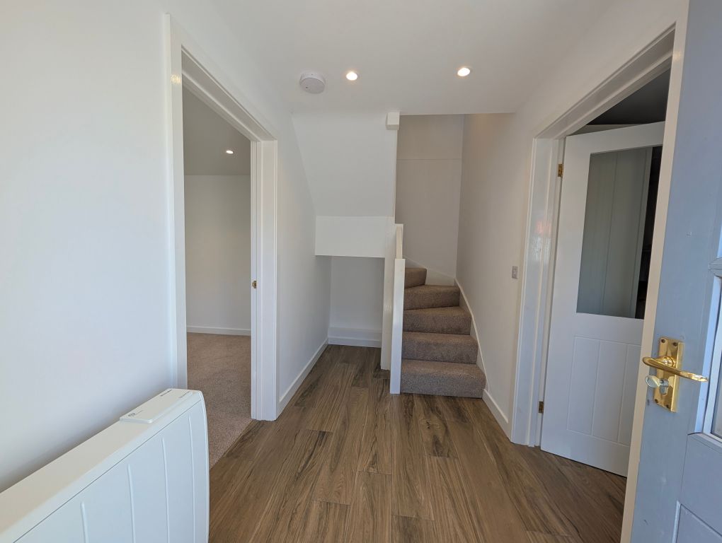 Property photo 2 of 9 Pxl_20251006_140121382