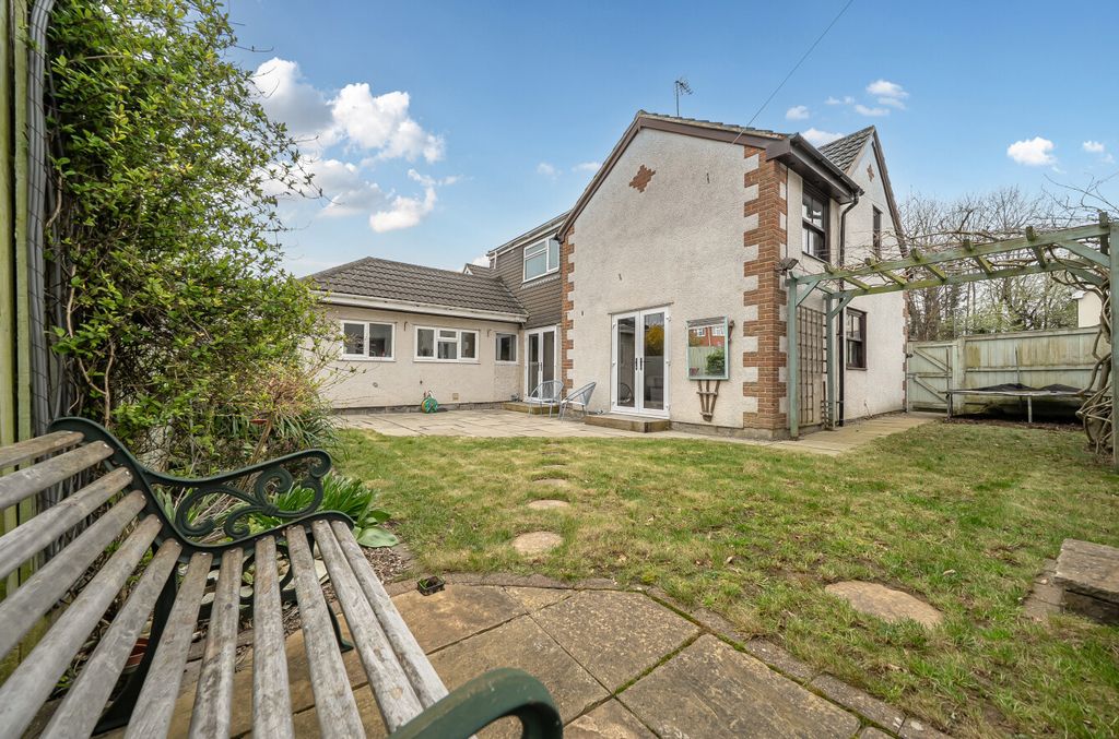 Property photo 3 of 22 1428748-22-69B2Db...
