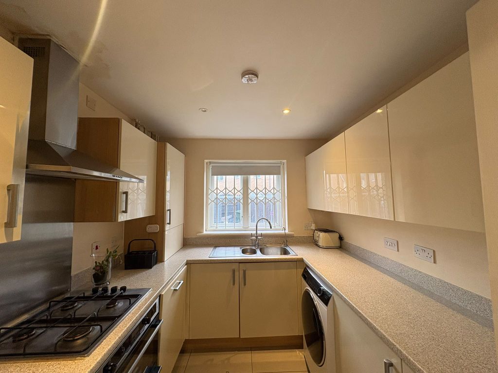 Property photo 2 of 21