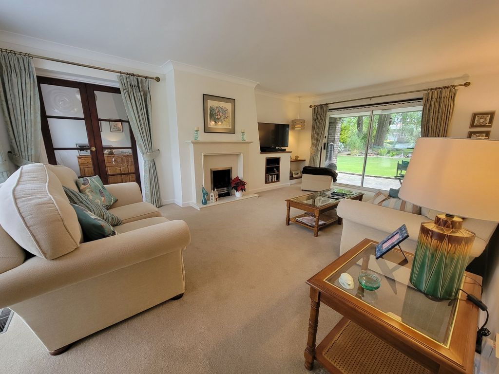 Property photo 2 of 23