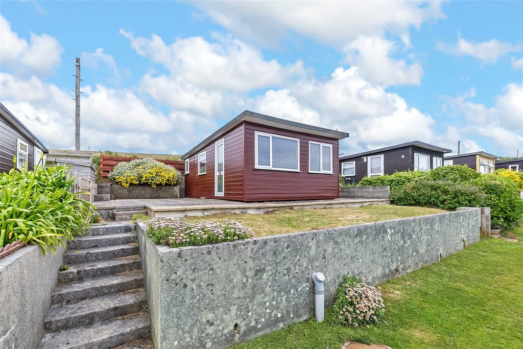 Property photo 1 of 17 Picture No. 01