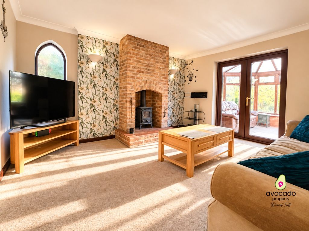 Property photo 1 of 18 5547992