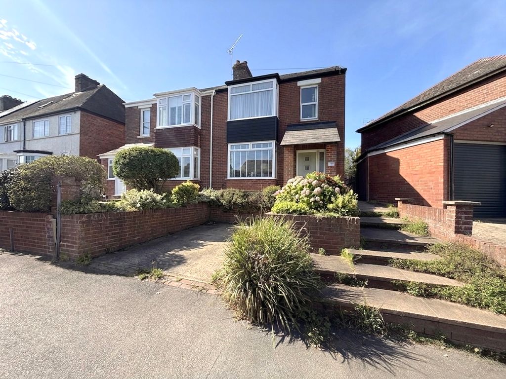 Property photo 1 of 19 Front