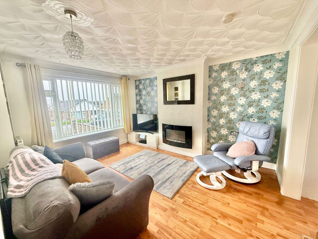 Property photo 2 of 21