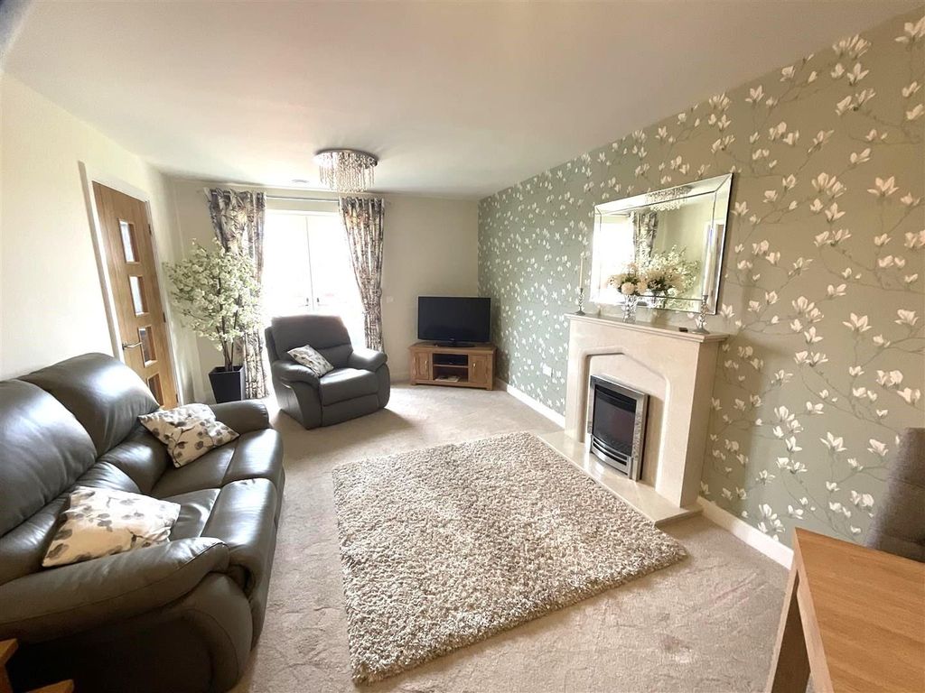 Property photo 2 of 11 9.Jpg