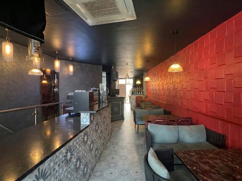 Property photo 3 of 4 303Green_Edit3.Jpg