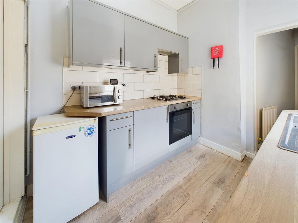 Property photo 3 of 21