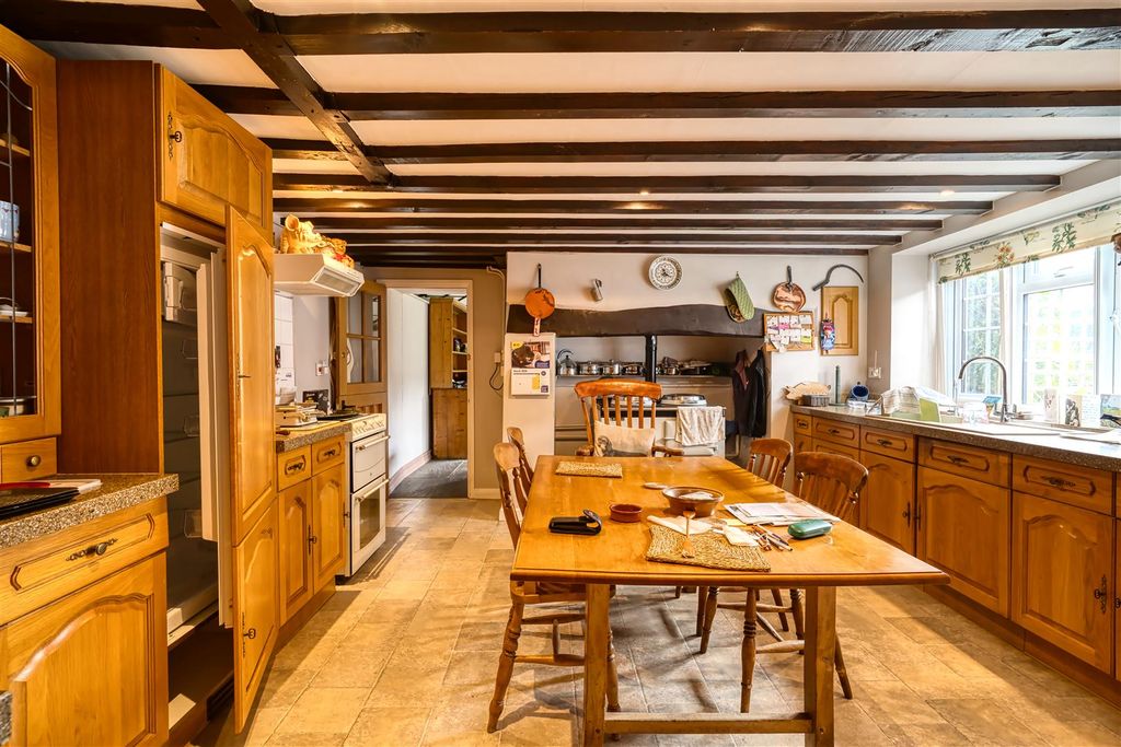 Property photo 2 of 12 Kitchen