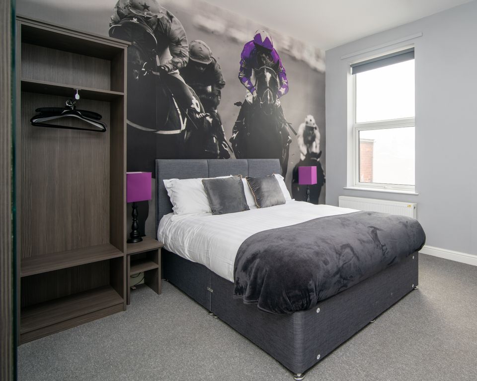 Property photo 1 of 6 R-6