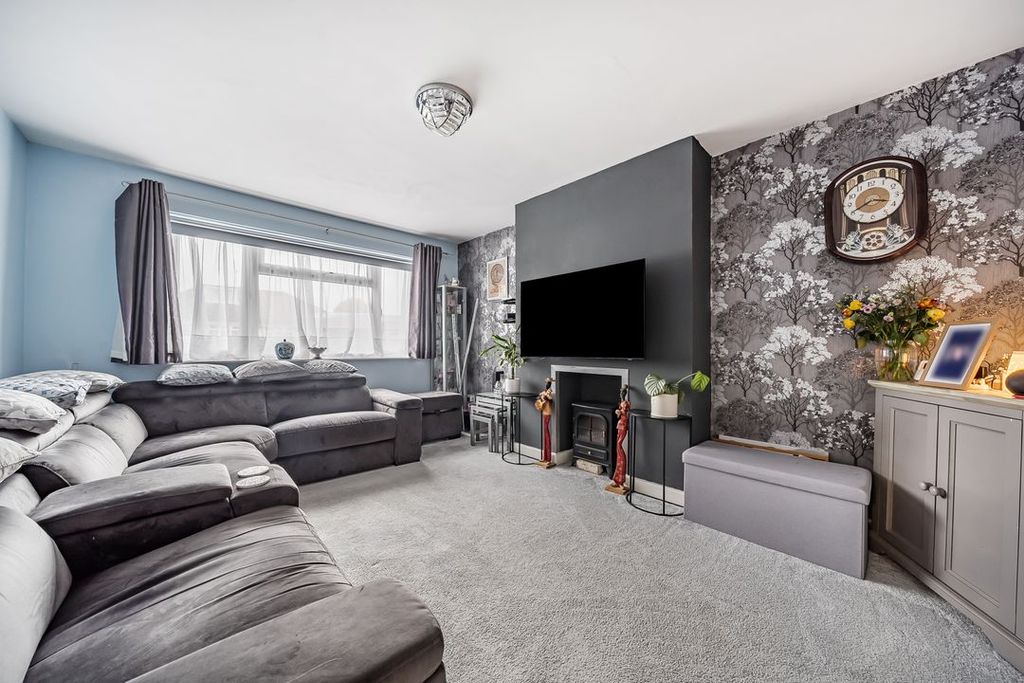 Property photo 3 of 12 13725561168Fa5Ea4B54d9